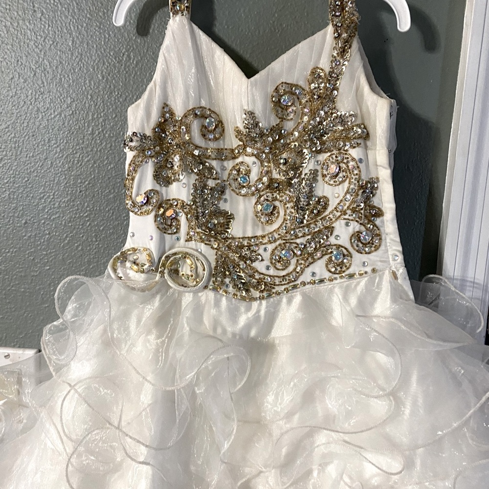 Sugar by Mac Duggal child gown tagged size 4   Pageant Dresss